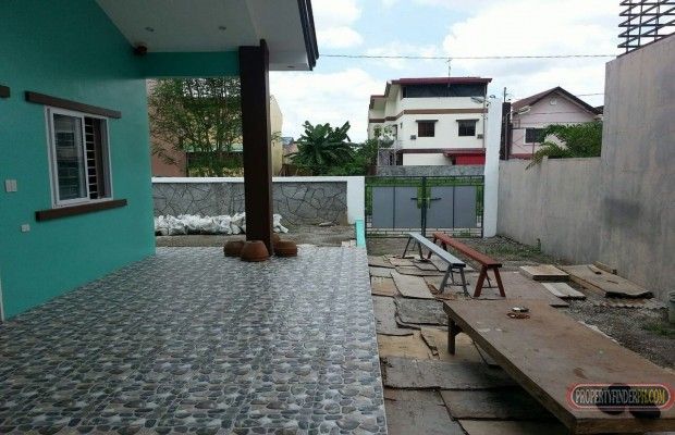 Brand new studio-type house for rent04