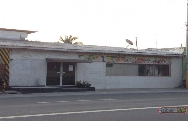 Space used to be a restaurant. 13 meters frontage.03