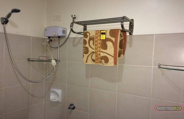 Fully Furnished Condo in Ridgewood Towers Taguig03