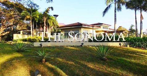 "154sqm (premium) 431,354.00 // 406sqm (regular) 1,042,081.00."02