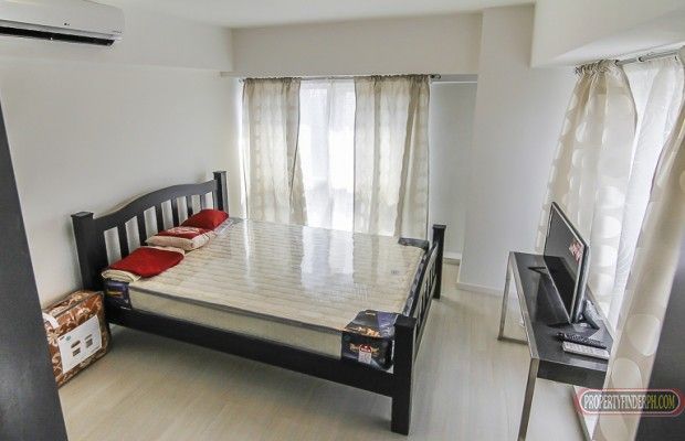 2BR + den For Rent in Senta Makati04