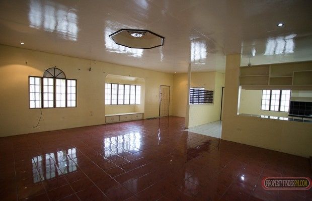 For rent 4 bedroom big bungalow house in Better Living Paranaque with03