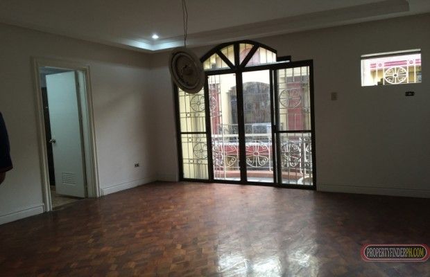 For Lease: New Manila 4-Bedroom Townhouse04
