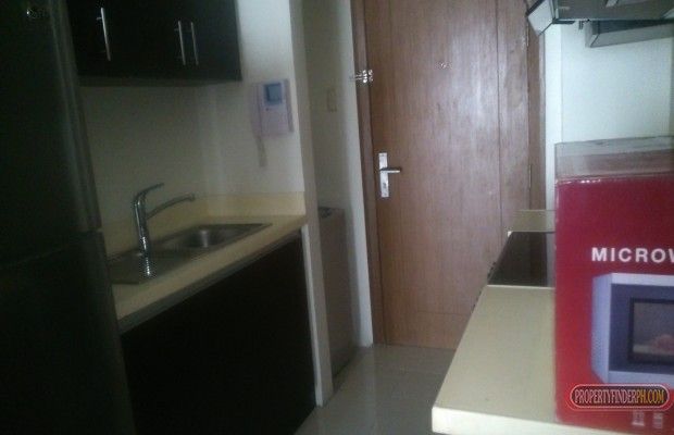 "ETON Unit21-F studio-type/fully furnished , Baypark, TM. Kalaw st. cor"04