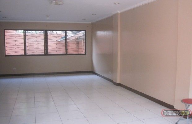 3BR SPACIOUS HOUSE IN APAS LAHUG CEBU CITY01