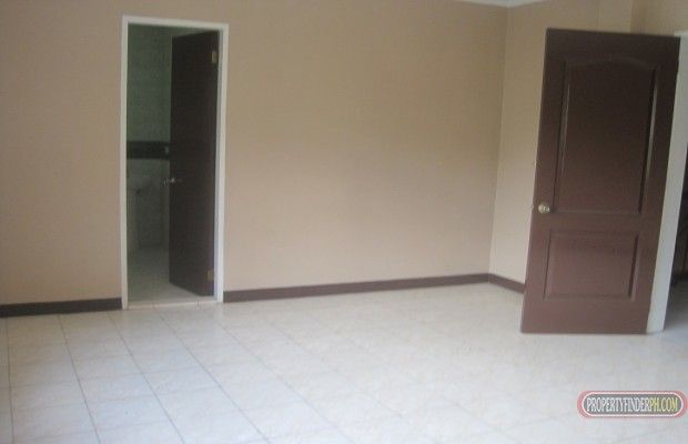 3BR SPACIOUS HOUSE IN APAS LAHUG CEBU CITY03