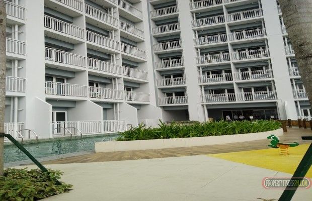 1BR with Balcony. Semi furnished.01