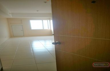 "CONDO UNIT FOR RENT (Studio Type: 24 sqm, 33rd floor) University Tower"02