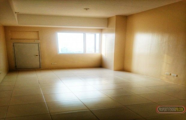 "CONDO UNIT FOR RENT (Studio Type: 24 sqm, 33rd floor) University Tower"04