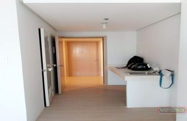 Semi Furnished Studio Unit in MPlace Condominium02