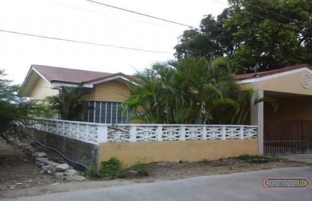 "House For Rent accessible to market, bus station, gas station, church,"01