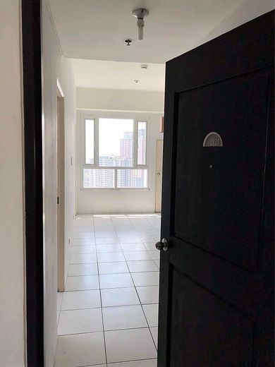 Condo Unit For Rent - 28th Floor Tower 4 at Mezza Residences01
