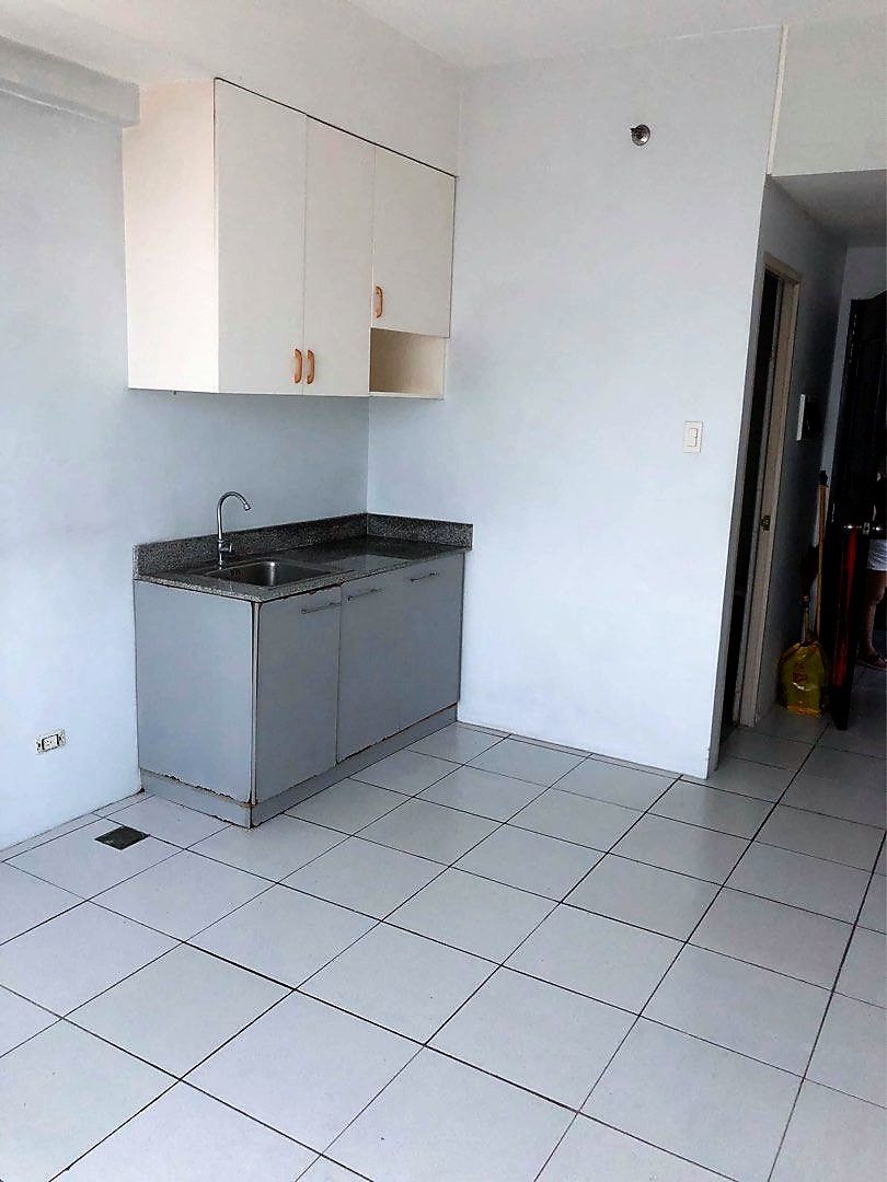Condo Unit For Rent - 28th Floor Tower 4 at Mezza Residences06