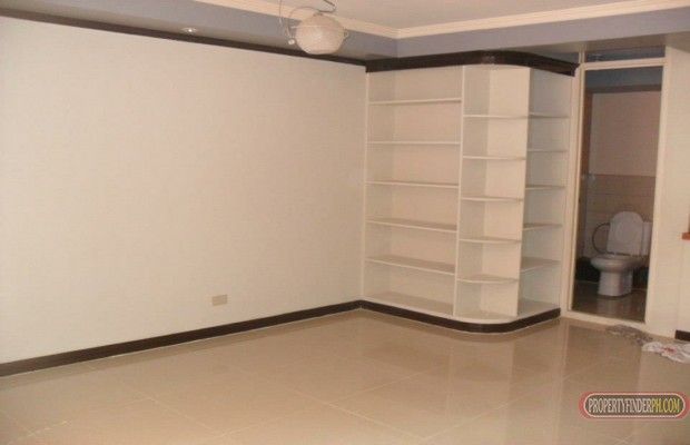 2BR Condominium for Rent03