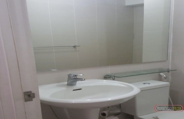 1 BR Condo Unit at Acqua Private Residences(semi-furnished)04