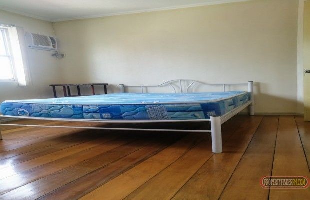 2 Bedrooms Semi furnished Unit in Mabolo04