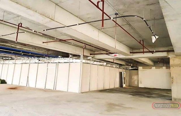"293 Sqm BGC Office Space For Lease, High Street South Corp Plaza, Tagu"03