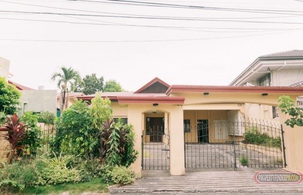 3-Bedroom House for Rent in BF Homes01