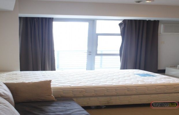 GREENBELT EXCELSIOR FULLY FURNISHED STUDIO UNIT WITH BALCONY FOR RENT03