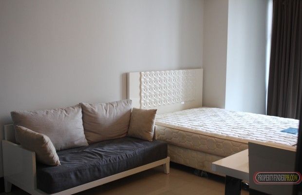 GREENBELT EXCELSIOR FULLY FURNISHED STUDIO UNIT WITH BALCONY FOR RENT04