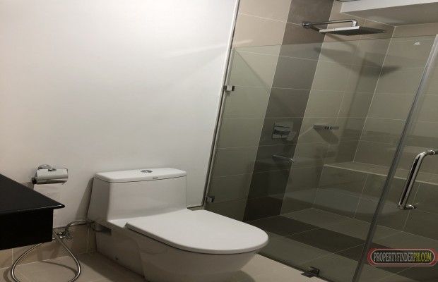 Two Maridien 1 bedroom with (optional) parking04