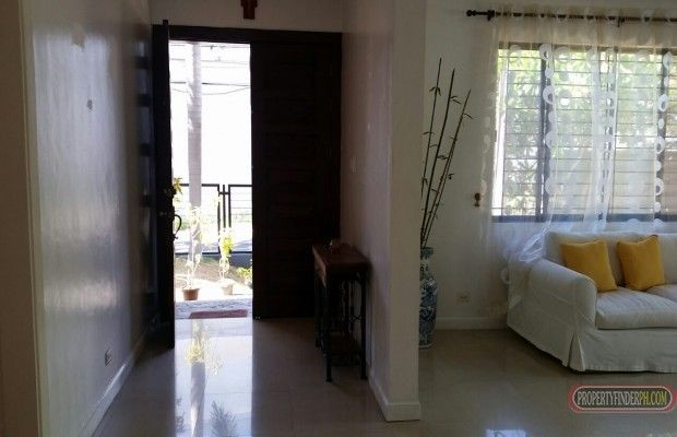 "Alabang 400 House for Rent spacious 3BR, 2 car garage, big lawn"04