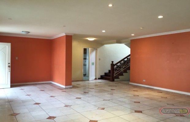 Mariposa 3 Bedroom Quezon City House for Lease04