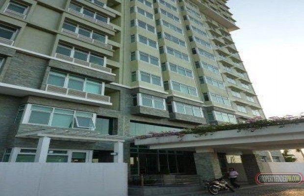 For Rent: One Bedroom Semi-Furnished in One Serendra03