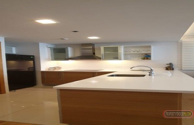 FOR RENT: 1 BEDROOM UNIT IN PARK TERRACES MAKATI04