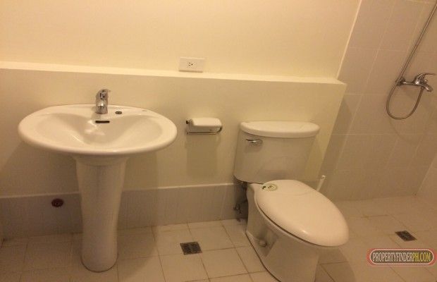 "2 BRs with maid servant room, 80sqm condominium unit, near Eastwood."04