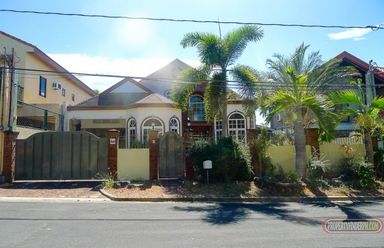 R85AGO : CLASSIC HOUSE FOR RENT IN AYALA ALABANG02