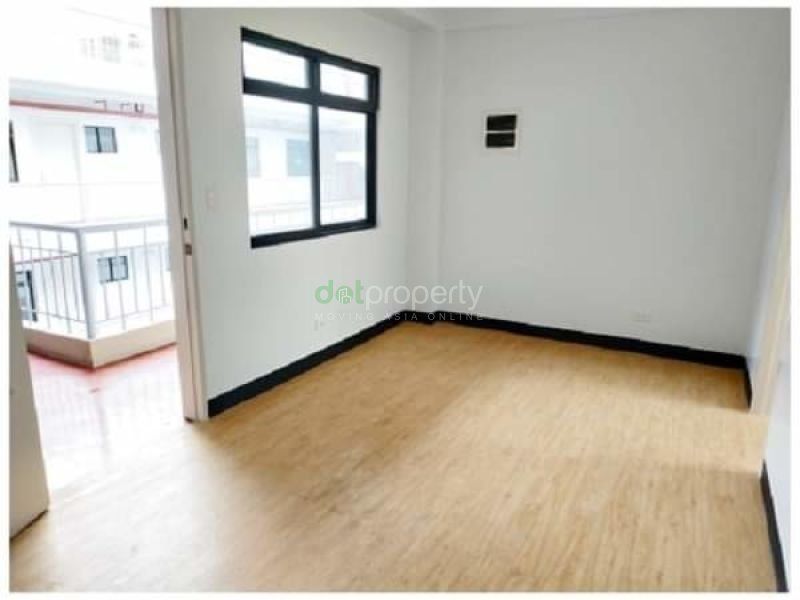 "Rush MOVE IN ** 3BR condo in Pasig, Ortigas Mandaluyong. 108K DP LIPAT"03