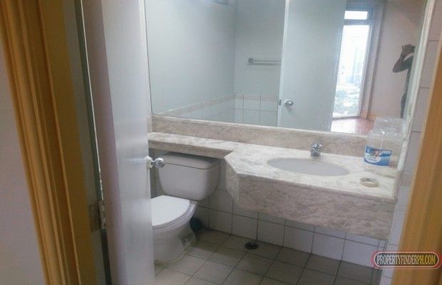 For Lease 4 bedroom unit at Salcedo Park Condominium04