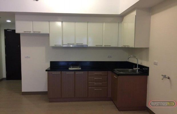 Semi-furnished Studio type condo for Rent03