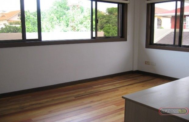 For Rent House in Banilad Cebu City BrandNew with 5Bedrooms at 65k03