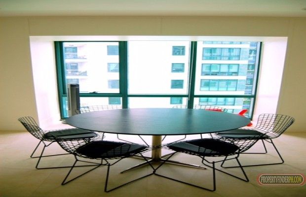 "FOR LEASE. MODERN ROCKWELL AMORSOLO, 2Br+Den, 2PS"04