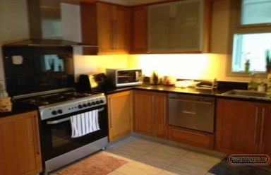 CORNER UNIT BALCONY &amp; PARKING MAKATI CBD02