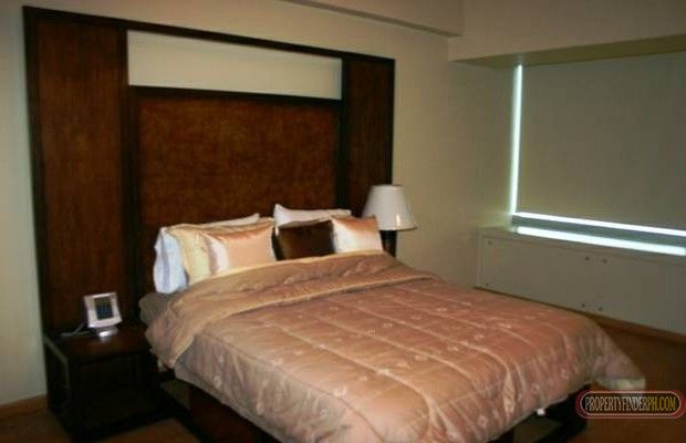 ST. FRANCIS SHANGRI-LA PLACE 1-BEDROOM CONDOMINIUM UNIT04