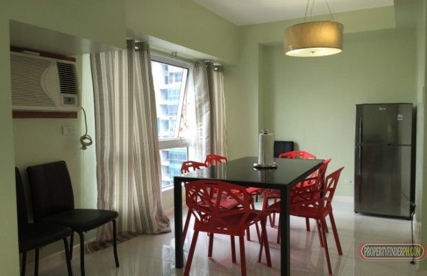 East of Galleria 3 Bedroom Bi-Level Unit for Lease01