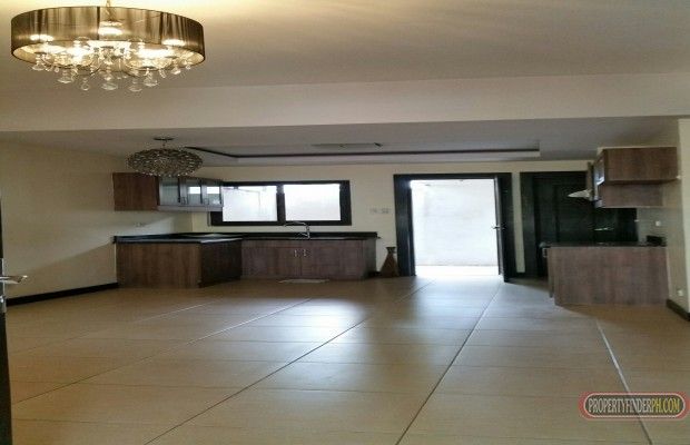 Taguig Townhouse Mahogany Place 3 Acacia Estates FOR RENT04