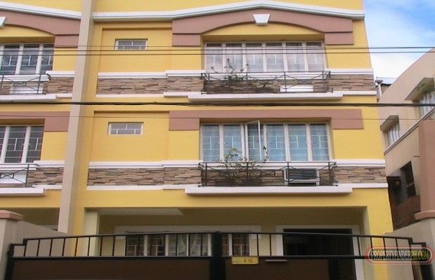 "Three storey, three bedrooms, three toilet and bathrooms, 1 car garage"01