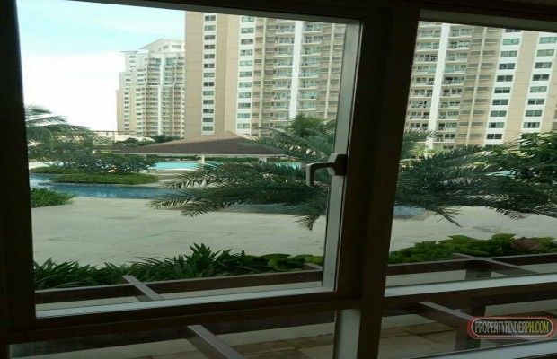 THE GROVE BY ROCKWELL2 Bedroom loft  special garden villa unit with b04