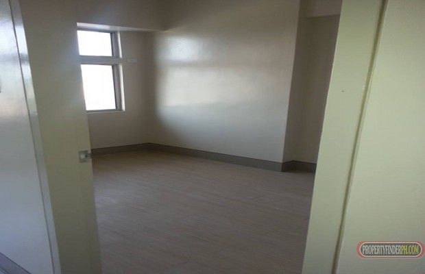 2BR Condo At Suntrust Aurora Gardens For Rent04