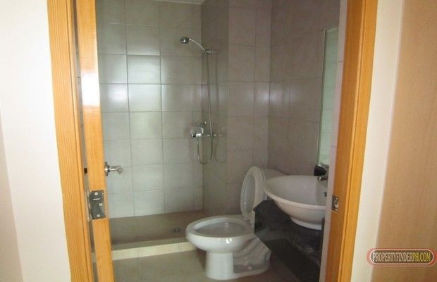 "Unfurnished Studio Condo For Rent in Eastwood, Quezon City"03