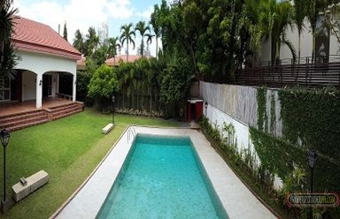 "5 bedrooms with pool and garden for lease, Makati"02