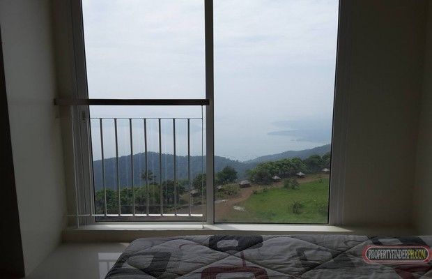 Corner condo unit facing the famous taal volcano and lake03