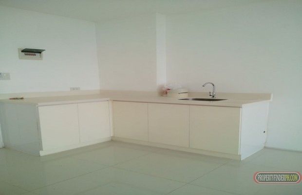 FOR RENT AVENIR studio / office Both units can be combined03