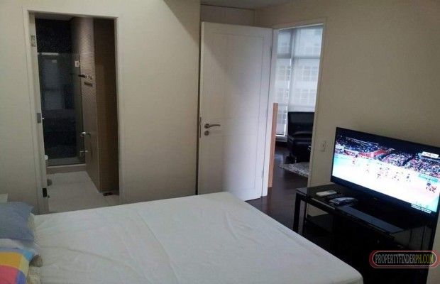 Fully Furnished 1 Bedroom Unit at Twin Oaks Place Mandaluyong03