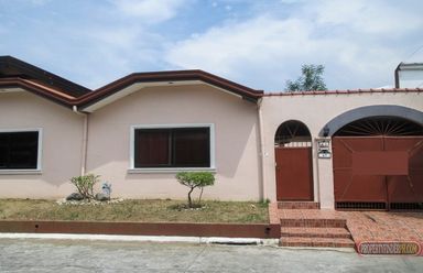 RB35GAN: Nicely Refurbised Bungalow for Sale in BF Homes02