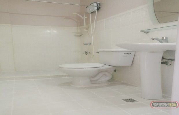 Semi furnished Studio unit in Mabolo03